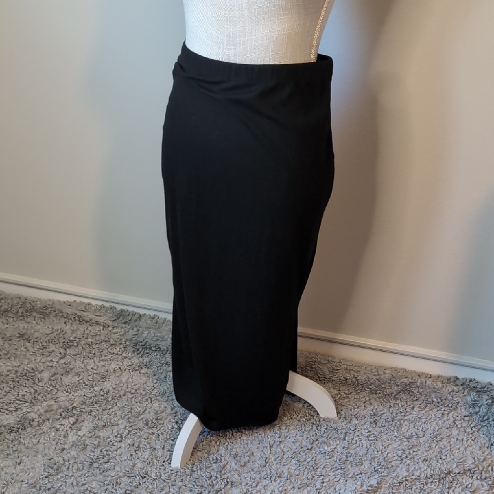 Ribbed Black Pencil Skirt